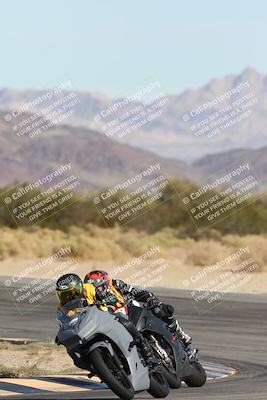 media/Nov-16-2025-Race Pace (Sun) [[8c5fa54630]]/Non Verified Riders (1st 20 Minutes)/2-Turn 10 (1010am)/